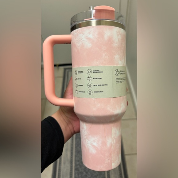 Stanley 40oz The FlowState Quencher H2.0 Tumbler : Peach Tie Dye - Picture 3 of 7
